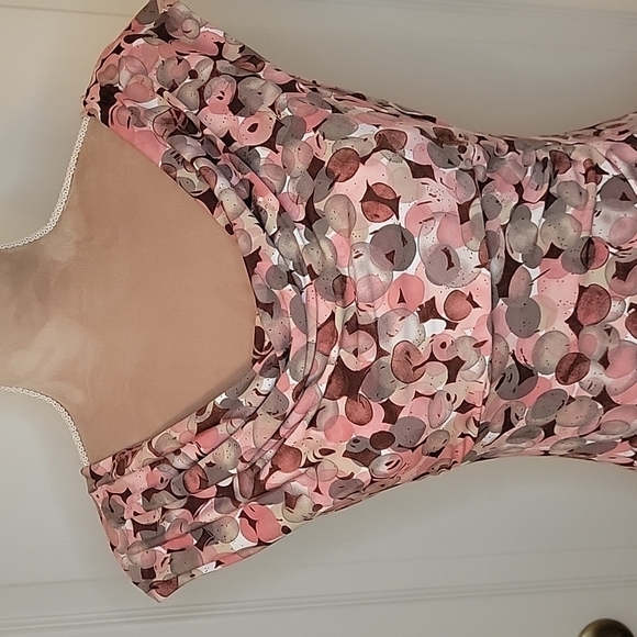 Connected apparel wine, mauve taupe dress size 6.  Faux wrap, sleeveless - Picture 2 of 12